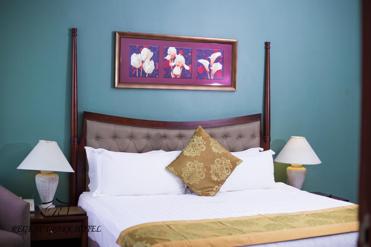 Regency Park Hotel دار السلام المظهر الخارجي الصورة