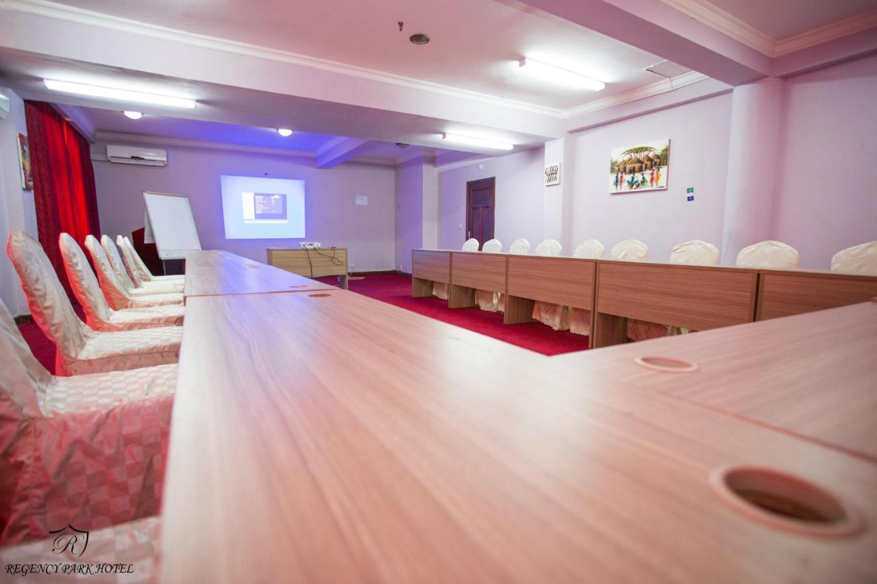 Regency Park Hotel دار السلام المظهر الخارجي الصورة